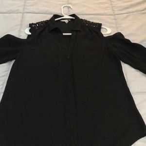 Candies open shoulder LS button down blouse